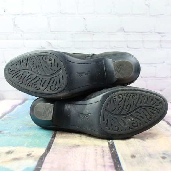 Earth Wayward Black Leather Ankle Tapered Heel Boots Size 9.5 B - Picture 9 of 9